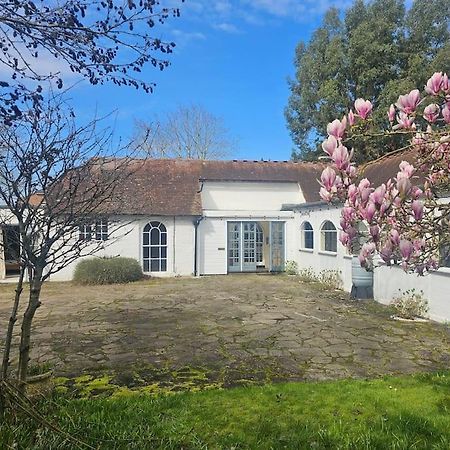 English Farmhouse Cottage ギルフォード エクステリア 写真
