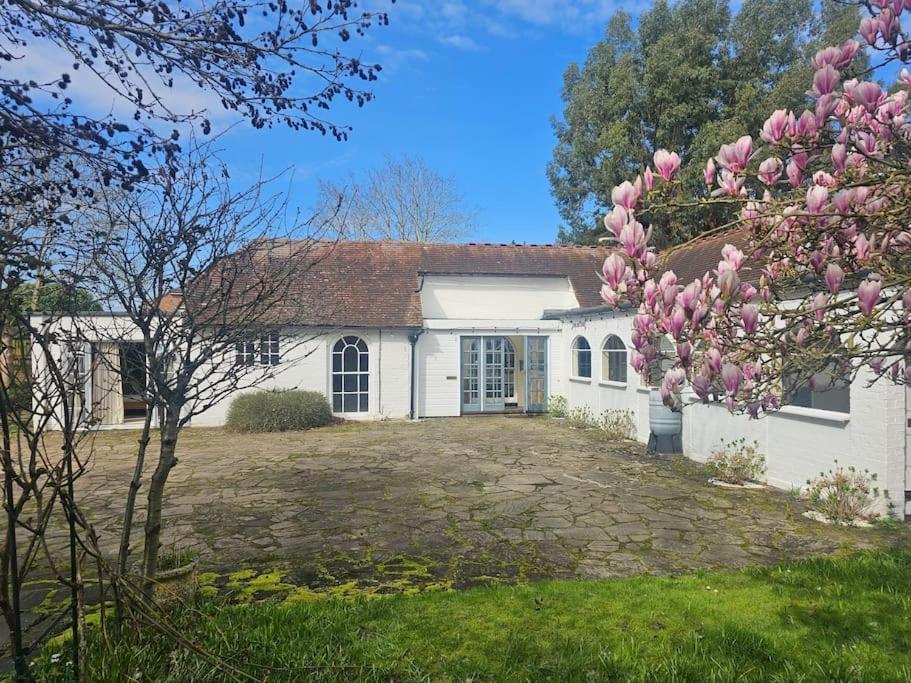 English Farmhouse Cottage ギルフォード エクステリア 写真
