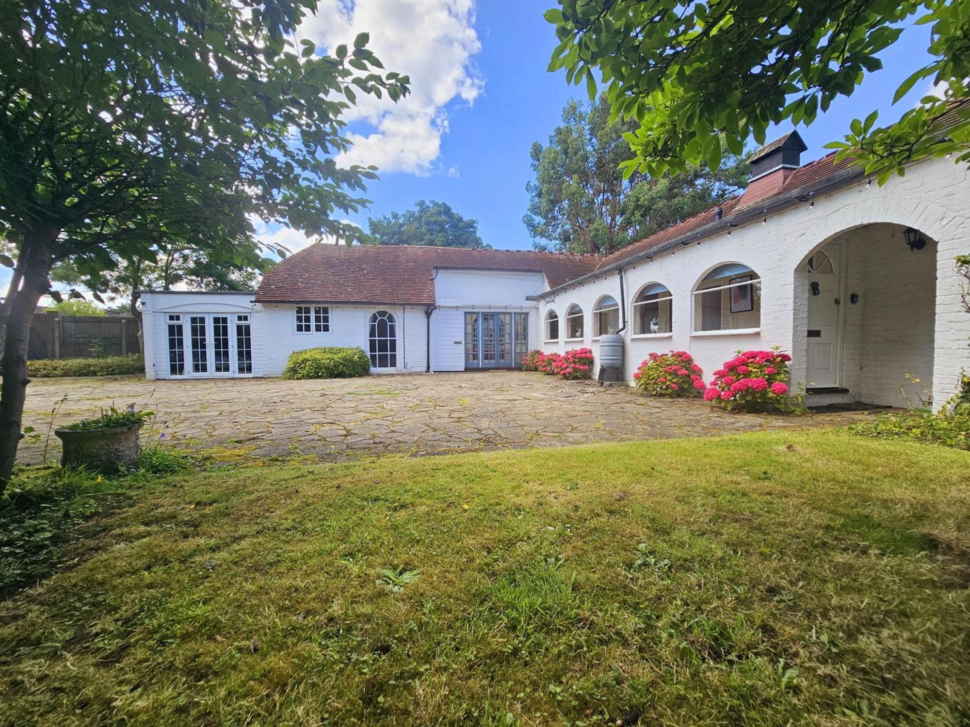 English Farmhouse Cottage ギルフォード エクステリア 写真