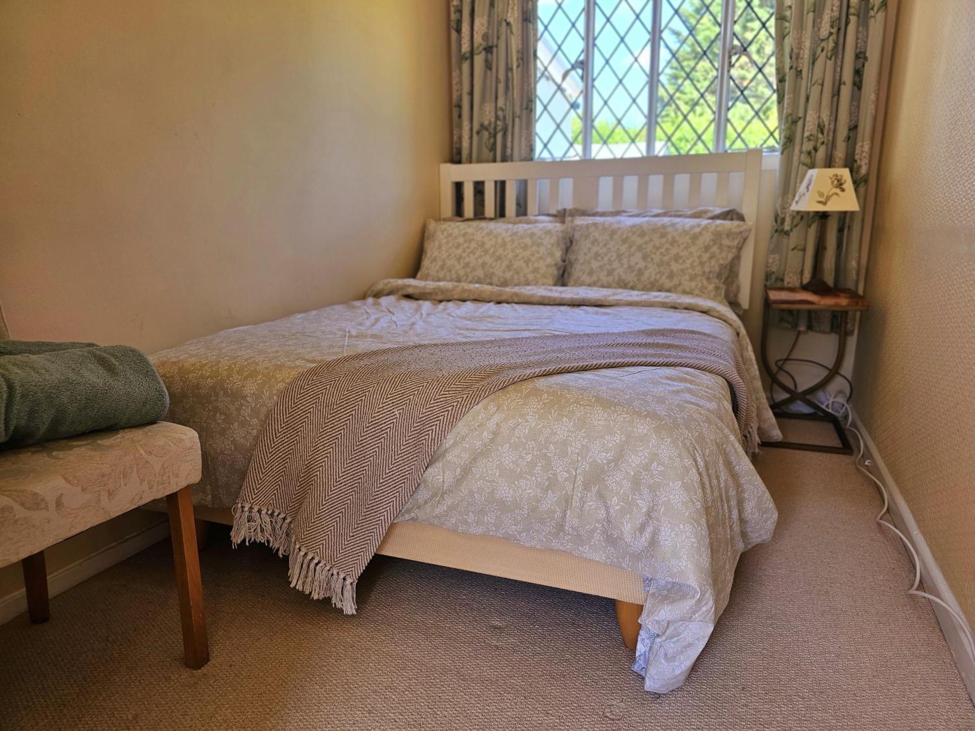 English Farmhouse Cottage ギルフォード エクステリア 写真