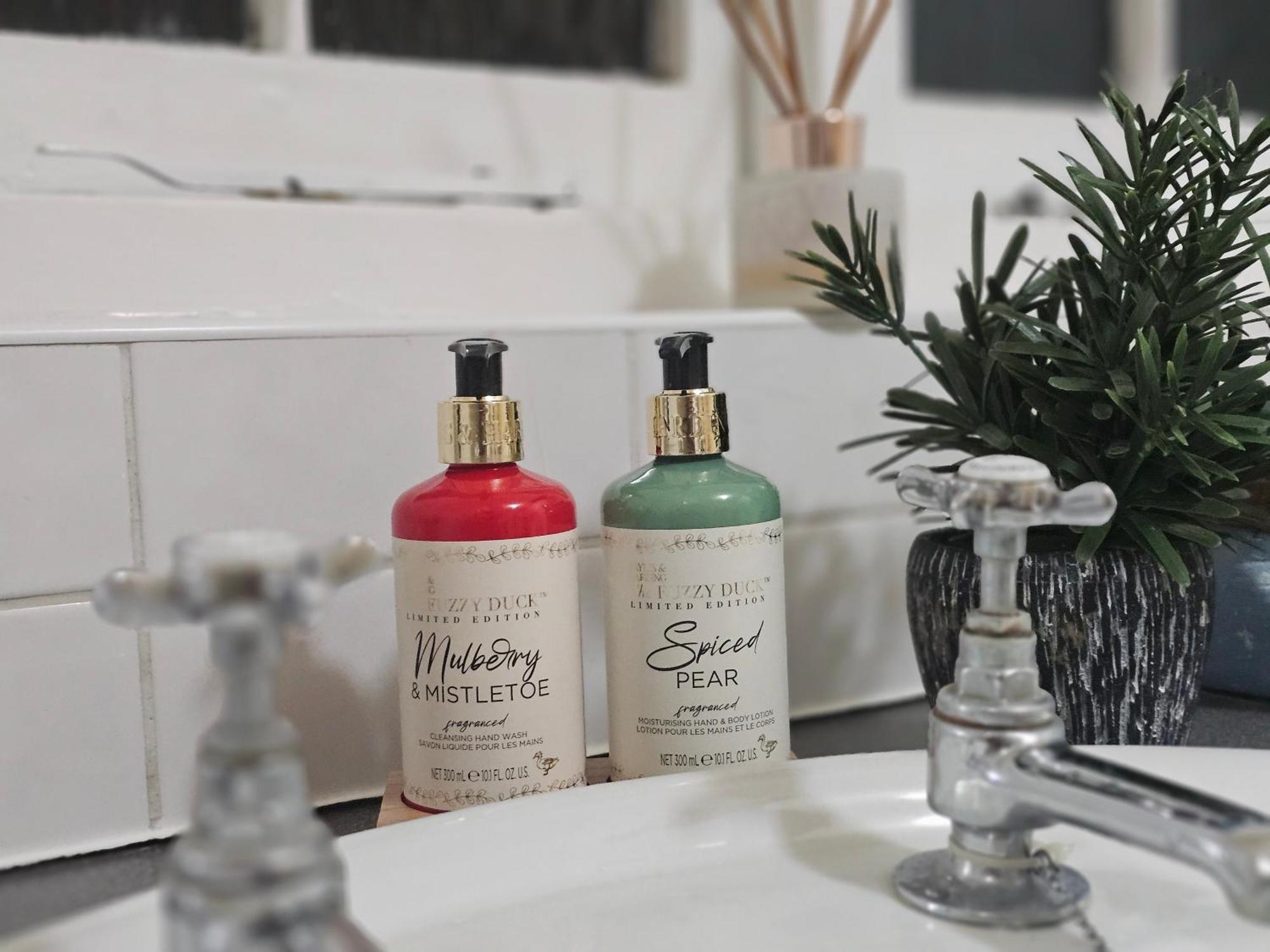 English Farmhouse Cottage ギルフォード エクステリア 写真